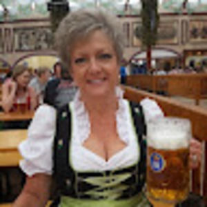 Meet your Posher, Debbie